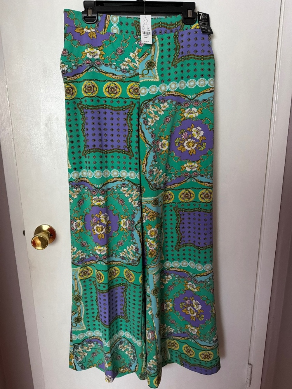 New York & Company Vintage-Inspired Printed Palazzo Pants 💚💜